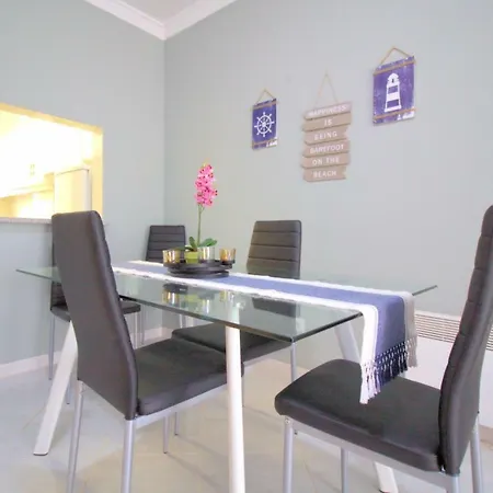 Stunning 2 Bedrooms