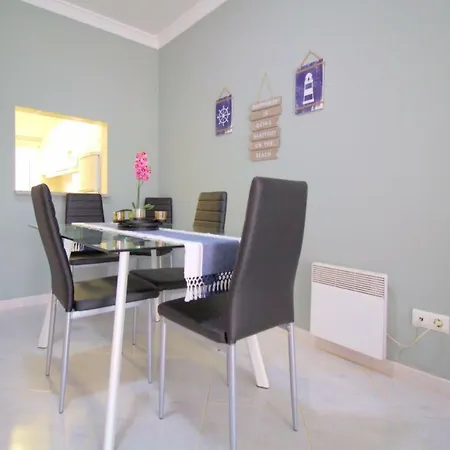 Stunning 2 Bedrooms 维拉摩拉